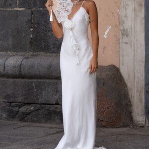 BRAND NEW: 12th Tribe Prosecco White Rosette Frill Maxi Dress Size SS